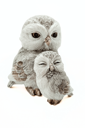 Figurka dwie przytulone sowy.png