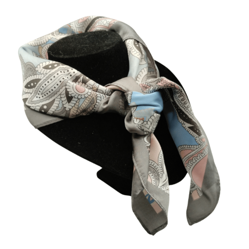 Apaszka pudrowy paisley.png