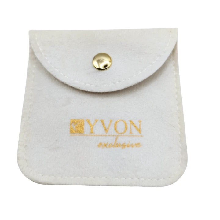 Komplet biżuterii Yvon B96408 + R96408 – harmonijne połączenie delikatnych kolorów i złotych akcentów.