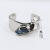 Bransoletka Yvon B96373 z emalią jubilerską i żywicą z efektem głębi – elegancka biżuteria damska typu bangle o nowoczesnej formie.